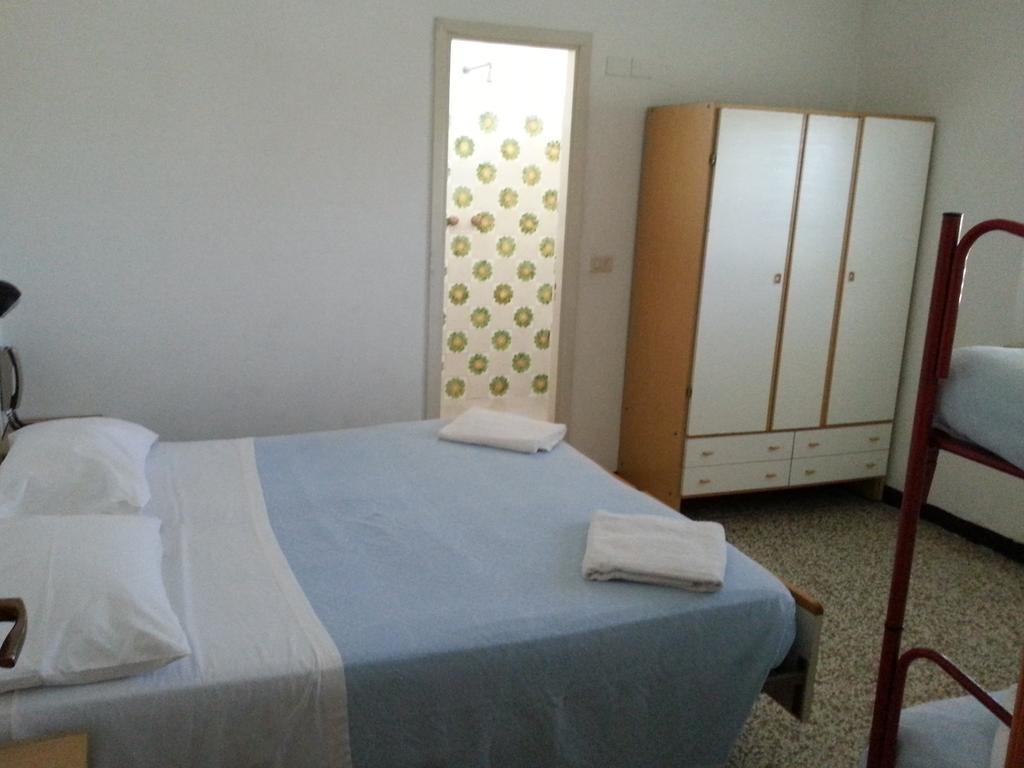 ريتشوني Fiorina Bed&Breakfast - Colazione Fino A Mezzogiorno - Beach Village Gratuito - Aquafan25 Oltremare20 الغرفة الصورة