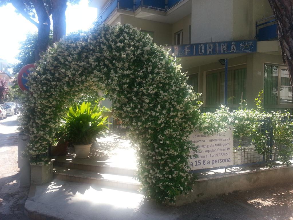 ريتشوني Fiorina Bed&Breakfast - Colazione Fino A Mezzogiorno - Beach Village Gratuito - Aquafan25 Oltremare20 المظهر الخارجي الصورة