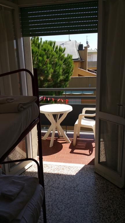 ريتشوني Fiorina Bed&Breakfast - Colazione Fino A Mezzogiorno - Beach Village Gratuito - Aquafan25 Oltremare20 المظهر الخارجي الصورة